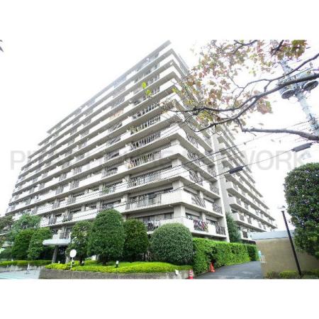 総戸数142戸の大規模マンションです。