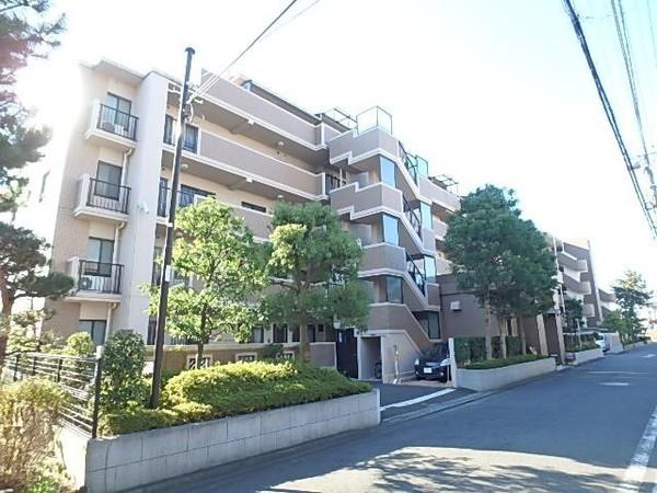 平塚駅から徒歩4分です。