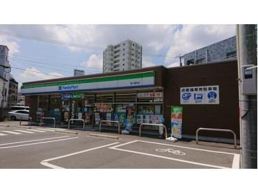 ﾌｧﾐﾘｰﾏｰﾄ 喜々津駅前店：657m