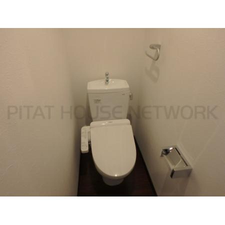 リトラル西宮北 部屋写真4 ゆったりとした空間のトイレです