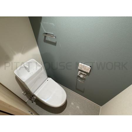 ウェルスクエア西宮甲東園 部屋写真4 ゆったりとした空間のトイレです