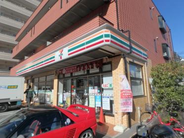 セブンイレブン宝塚湯本町店