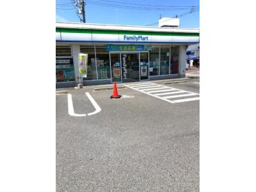 ファミリーマート名南星崎店：347m