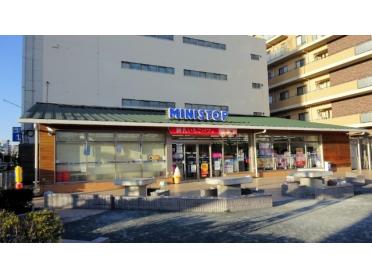 ミニストップ名古屋ガーデンふ頭店：241m