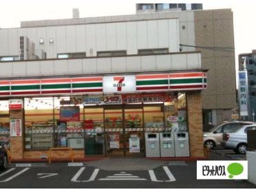 セブンイレブン知多半田駅前店：772m