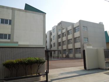 大阪市立阿倍野中学校：667m