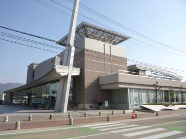 矢掛町立図書館：781m