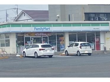 ファミリーマート伊勢崎上諏訪店：800m