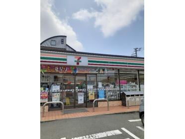 セブンイレブン伊勢崎下植木店：270m