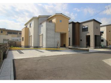 全室南向きで日当たり良好。毎日明るく過ごせます。