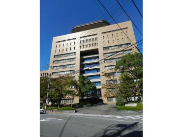 徳島県警察本部：906m