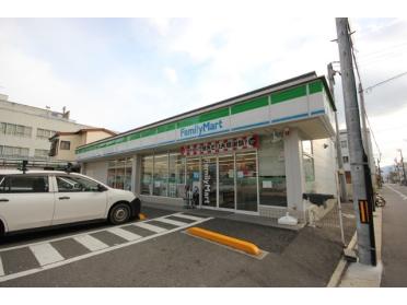 ファミリーマート徳島仲之町店：90m