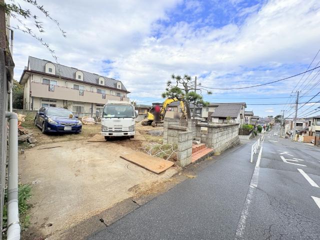 【家族の夢を叶える建築条件無し売地】お好きなハウスメーカーで建築が可能です。間取り参考資料もご用意致します。お気軽にご相談下さい。