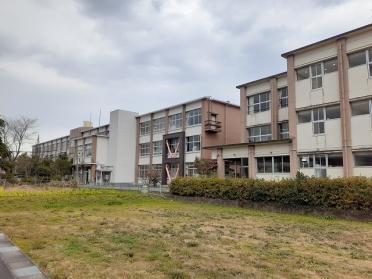 倉吉市立社小学校：1600m