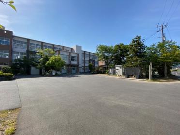 倉吉市立社小学校：2033m