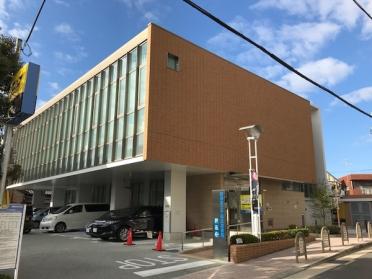 吹田市立千里丘図書館：1457m