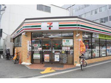 ファミリーマート波除中央大通店：309m