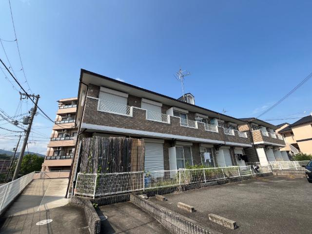 閑静な住宅街に面す、お洒落な外観