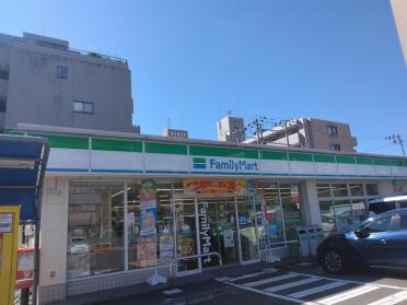 ファミリーマート泉中央駅前店：600m