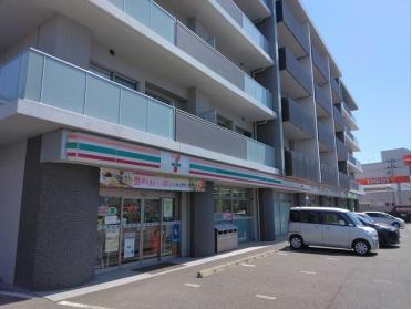 セブンイレブン泉中央４丁目店：300m