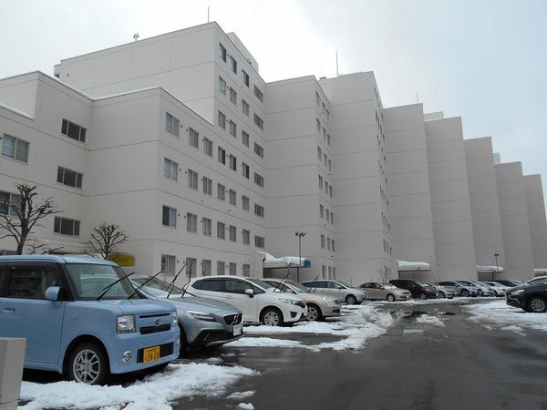 スーパー徒歩３分、コンビニ徒歩２分の立地