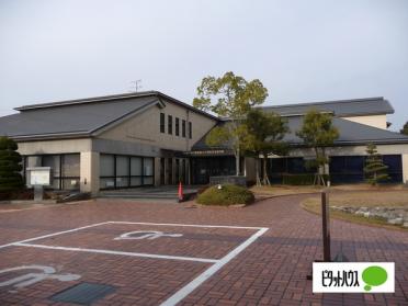 甲賀市水口図書館：738m