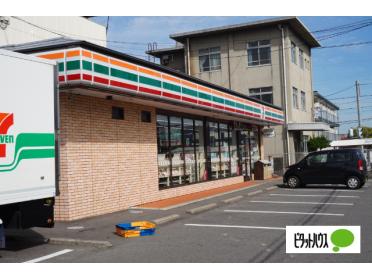 セブンイレブン石部文化ホール前店：324m