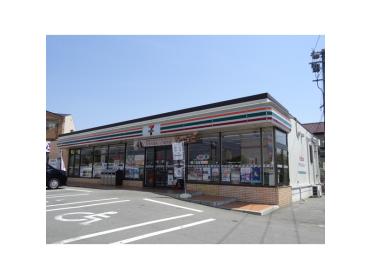 セブンイレブン津市久居井戸山町店：120m