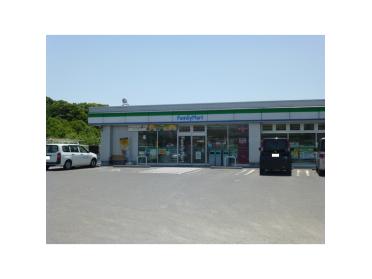 ファミリーマート津岩田店：1551m