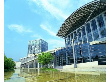 兵庫県立大学明石看護学術情報館図書館：2287m