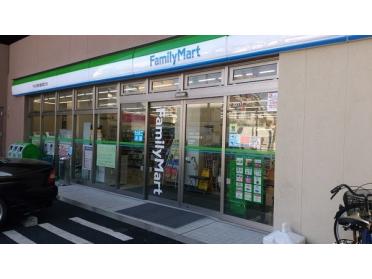 ファミリーマート千住河原町墨堤通り店：86m