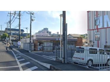 セブンイレブン秦野東海大学前駅入口店：461m