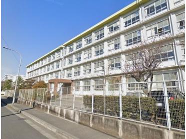 平塚市立山下小学校：1326m