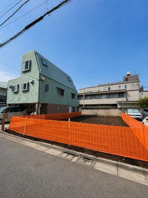 現地（2026年4月）撮影 綺麗な更地になりました。これから、シートを敷き詰めます。