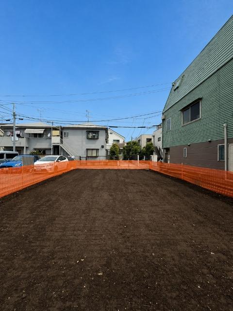 現地（2026年4月）撮影 敷地内からのアングルです。