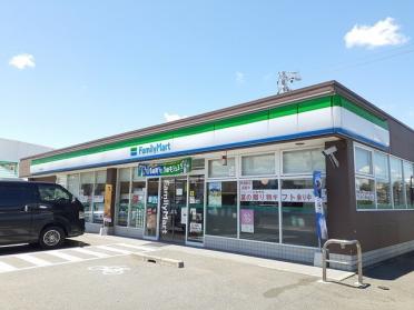 ファミリーマート　小牧味岡口店：500m