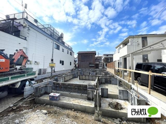 奥が２号棟・手前が１号棟です