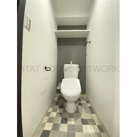 クロノス51新町VI 部屋写真6 トイレ