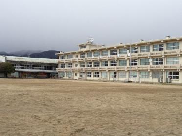 福島市立笹谷小学校：2700m