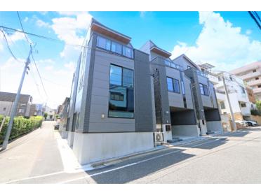 【「職&育&住」近接 「東雪谷」の新築戸建】角地を含む3棟現場です(B号棟:中央)。