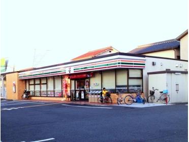 セブンイレブン三田本町駅前店：505m