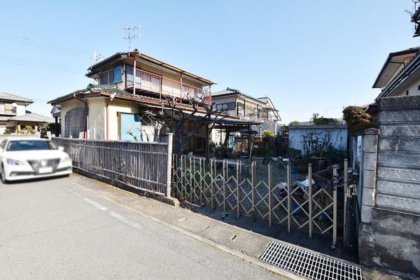 じゃばらの門つきです