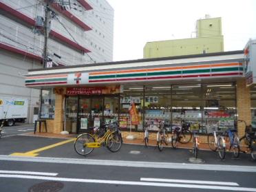 セブンイレブン堺東駅前店：311m