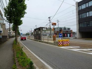 万葉線市民病院前：550m