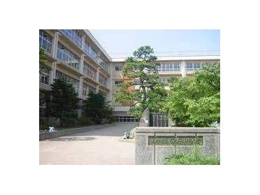 高岡市立芳野中学校