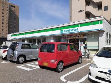 ファミリーマート金沢橋場町店：180m