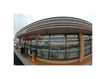 セブンイレブン高岡内免3丁目店：718m