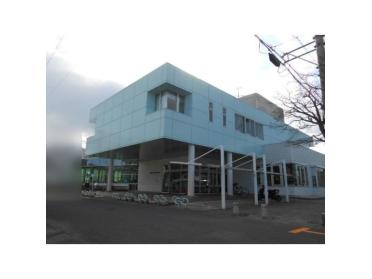 東松山市立高坂図書館：859m