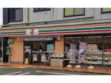 セブンイレブン長瀬店：550m