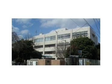 鴻巣市立松原小学校：810m